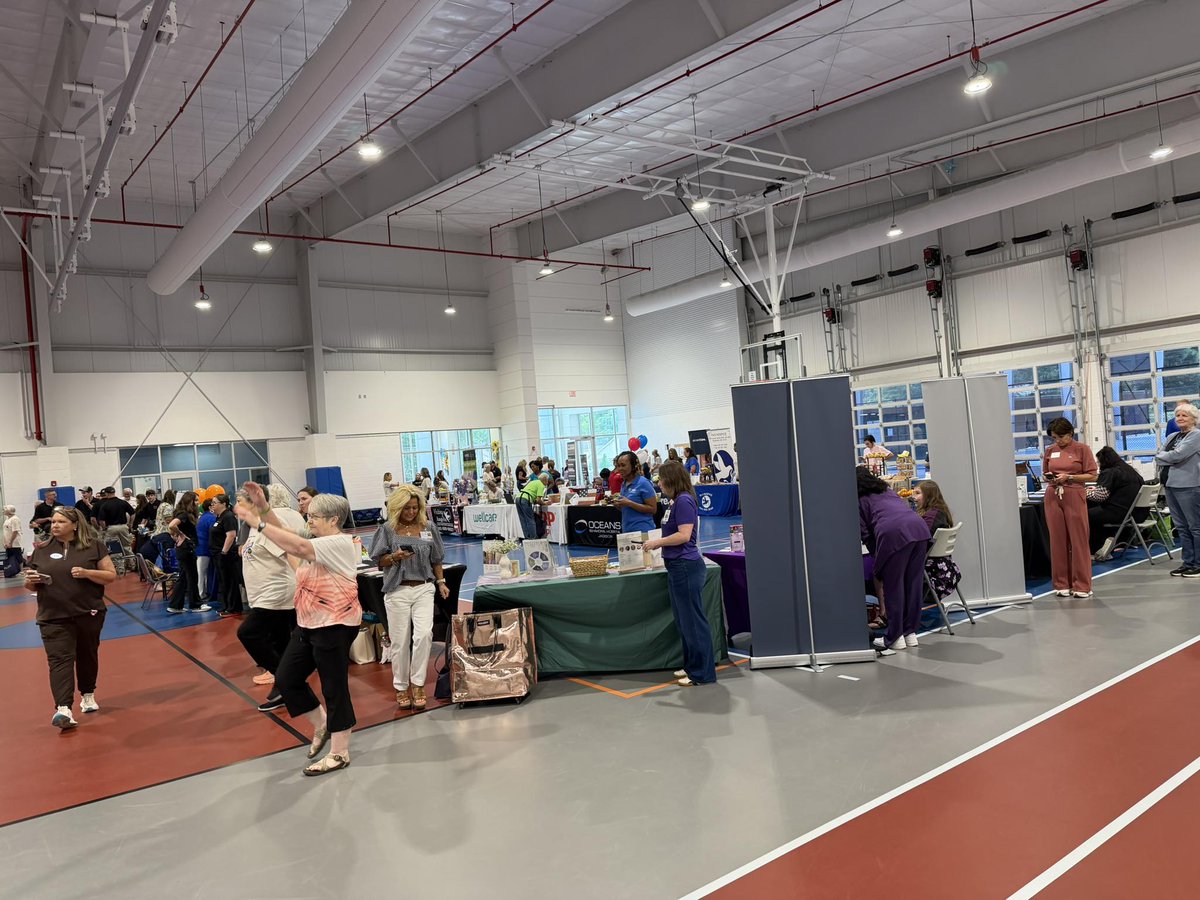 AARPMS's tweet photo. AARP MS volunteers participated in the Richland Senior Center's 2026 Walk for Wellness at the Richland Recreational Center. They shared information about brain health and emphasized the importance of staying active to support overall well-being and healthy aging. https://t.co/FMVVHZe5YY