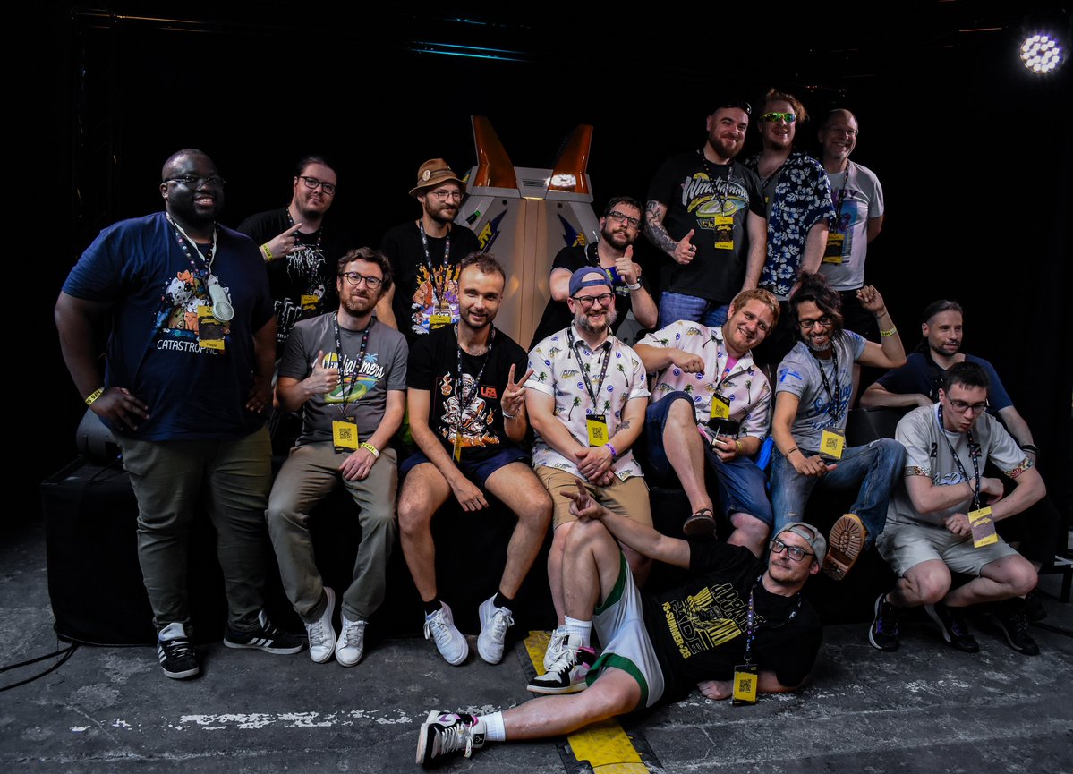windjammersfr's tweet photo. Merci @HFSplay de nous accueillir depuis toutes ces années 🫶
Et merci à nos amis Américains @TrashTierKing , @SouthpawRock_ , @xagrand_ , Jeff Vader jr et son papa, d'avoir fait le voyage pour nous rencontrer et lancer du frisbee avec nous 🫶 https://t.co/BWjFYMQozb