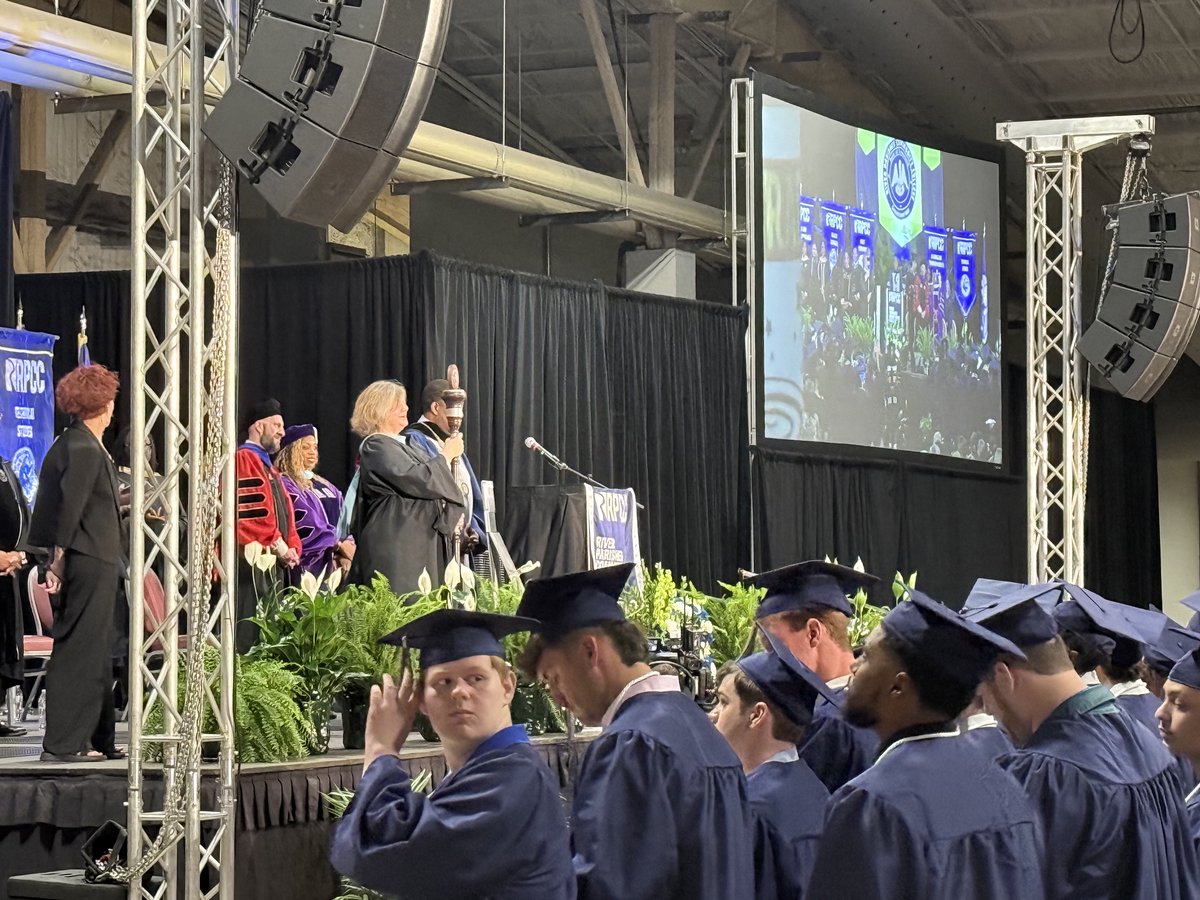 LACleanH2Energy's tweet photo. Congrats to the River Parishes Community College (RPCC) Class of 2026! Air Products was proud to celebrate with you &amp; to sponsor this year’s Commencement and Career Expo, recognizing the achievements of graduates as they prepare for the next step in their careers and education. https://t.co/U7AGrGGO6P