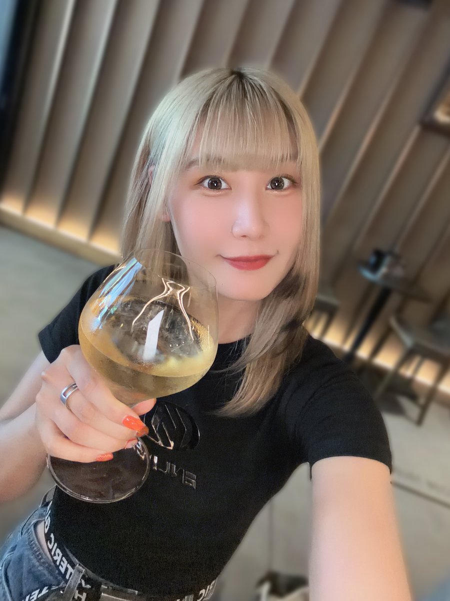 NeNe_nyao's tweet photo. おはねねｶﾝﾊﾟｰｲ🥂 https://t.co/P1NSpR9EAF