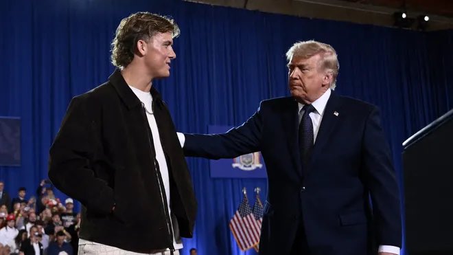 danielledsouzag's tweet photo. These NFL stars have defended Giants quarterback @JaxsonDart from attacks for introducing President Trump: 

- Brett Favre says we need more Jaxsons &amp; fewer Megan Rapinoes.

- Tiki Barber told Leftists to “get over it.”

- Boomer Esiason said Jaxson didn’t make “an error.” https://t.co/qyQ0YYYxFO