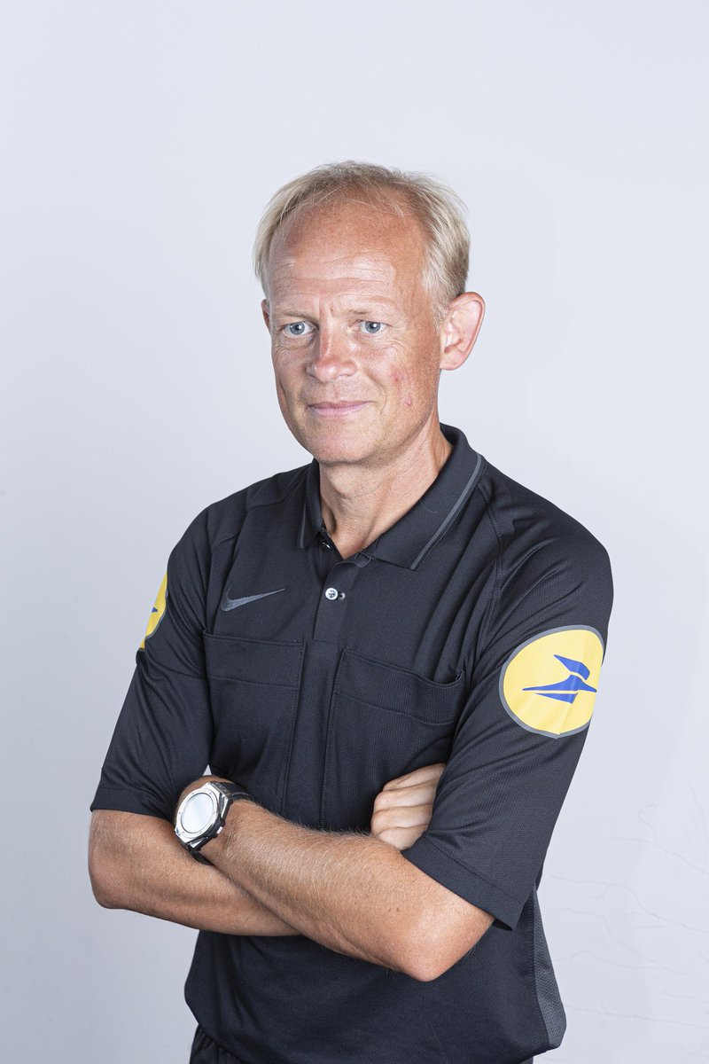Cedrocancourt's tweet photo. Cyril Gringore et Nicolas Rainville sont les arbitres à la VAR...
#OGCNice #OGCNASSE https://t.co/QmCKMe8CJW