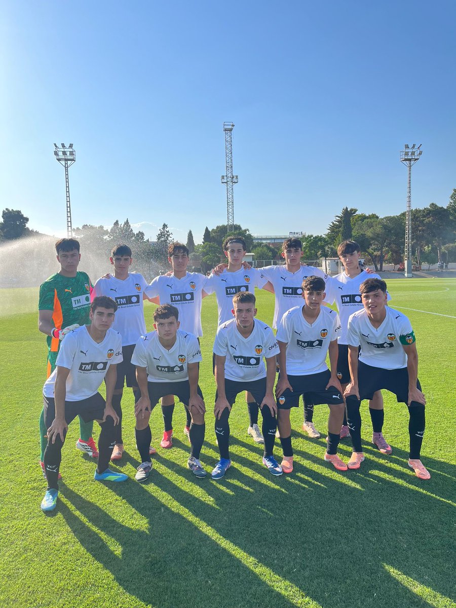 Academia_VCF's tweet photo. 🦇RESULTADOS 

4️⃣  #FVCFCadete 
1️⃣  @primertoquecf 
⚽️  Frías (2), Alfonso y Aranda

5️⃣  #FVCFInfantil 
0️⃣  @cfhercules  
⚽️  Fran, Daniil, Luca, Ferran i y Juan

📝 J 33 | Lliga Autonòmica https://t.co/qvQHDTokWa