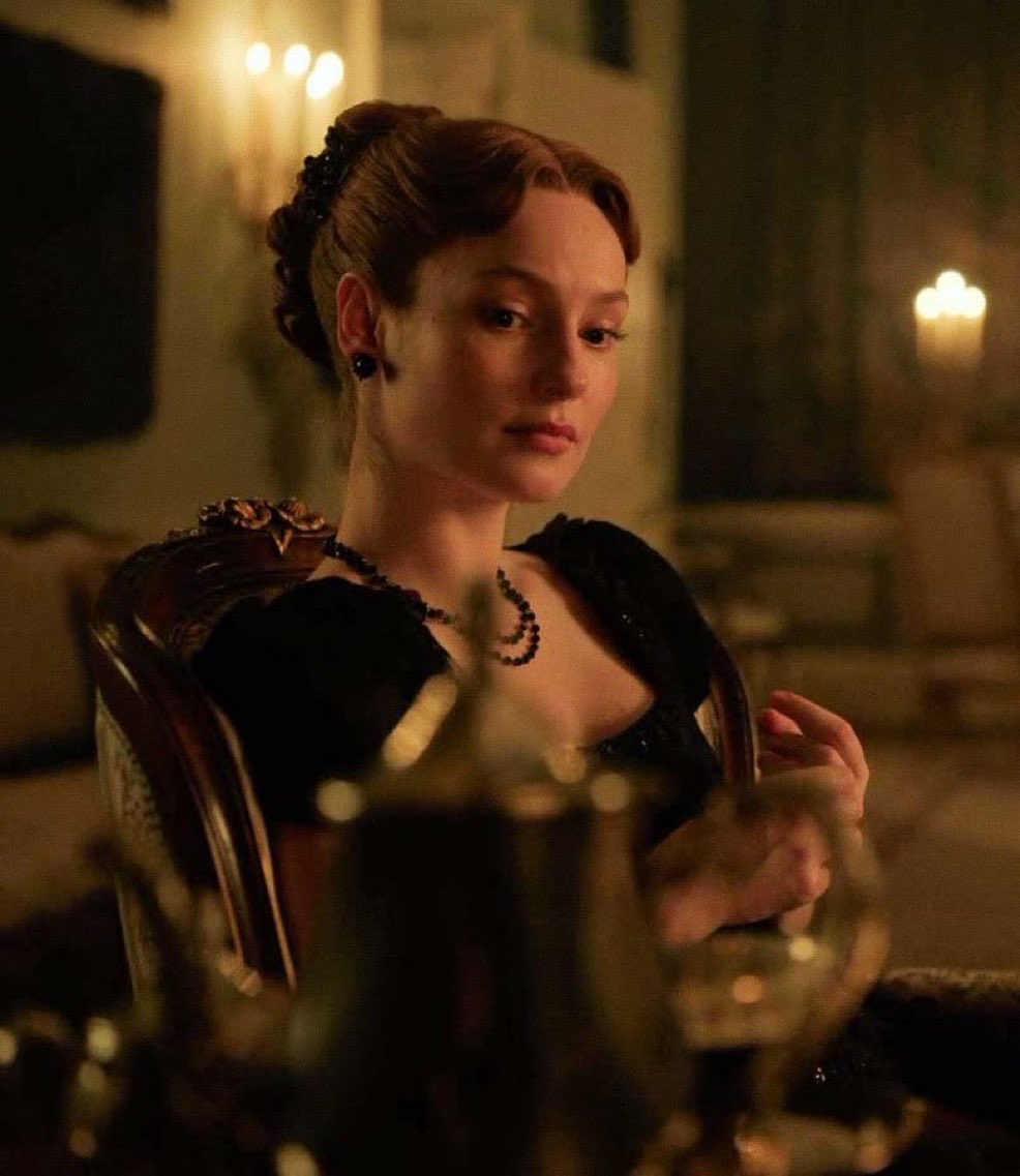 omegatruther's tweet photo. Hannah plays tfffffff out of Francesca omg season 5 is gonna take it…… https://t.co/Ov4RwhyiBP