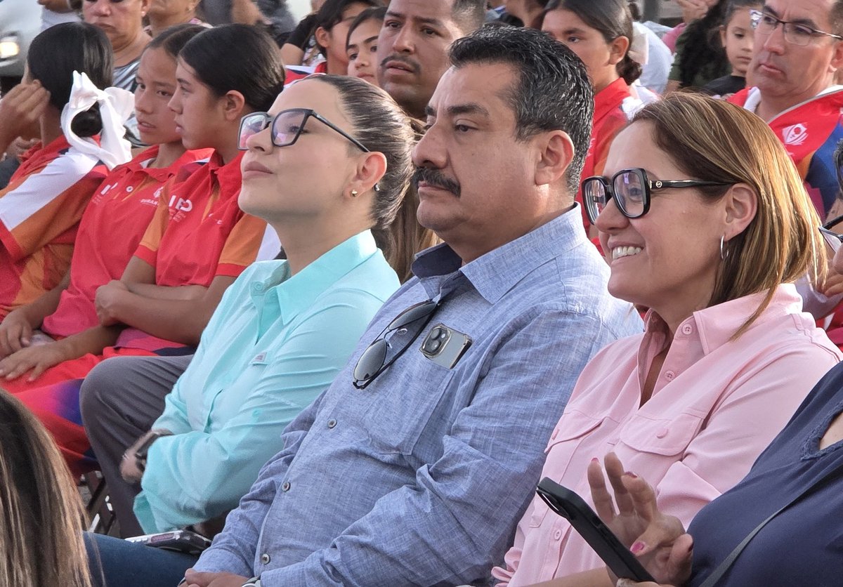 LicUbaldoSCH's tweet photo. Se viene el Parque Lineal Benigno Montoya 🌳🛝

Una obra que iniciaron juntos el Gobernador @EVillegasV y el presidente @josejoseantonio.

La zona oriente tendrá un espacio que toda la familia va a disfrutar. https://t.co/sZOUwCPqiH
