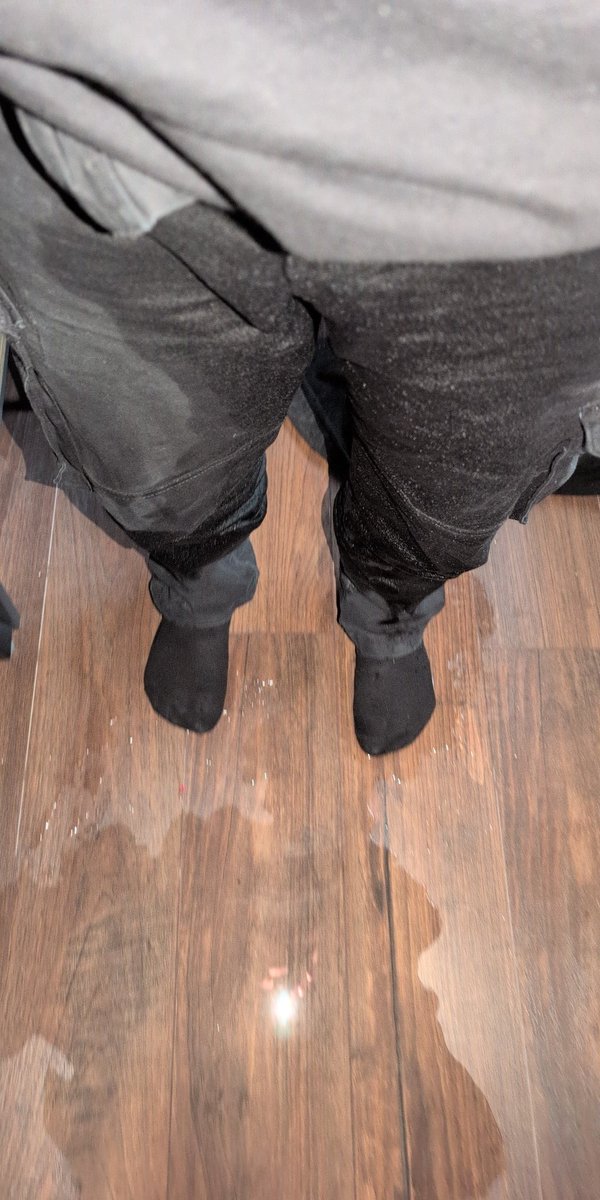 Oscom199's tweet photo. Fucking A

#maleomo #wetting https://t.co/uqnaU62AiM