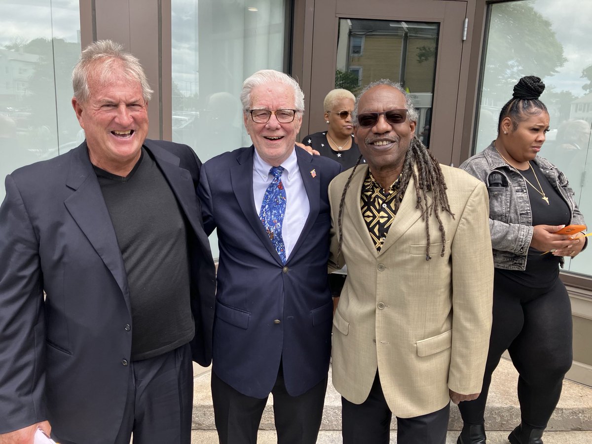 thebabc's tweet photo. Pictured (middle)Jim Nelson(HuntingtonPrep’61/BC’65)via Cambridge &amp; (right) Billy Raynor (CM’70/Dartmouth’74) via Roxbury Represent 2 of OUR CITY’S ALL CENTURY Ballers! https://t.co/yi02onNhWb