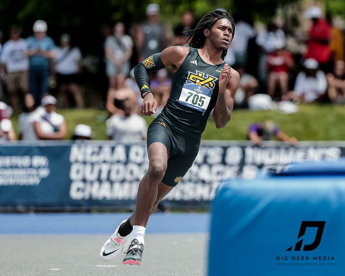 DigDeepMedia01's tweet photo. Kennesaw State’s Kenyatta Bennett approaches the bar during the men’s high jump at the NCAA East First Round in Lexington. @NCAATrackField @KSUTrackFieldXC https://t.co/haSMQfQBes