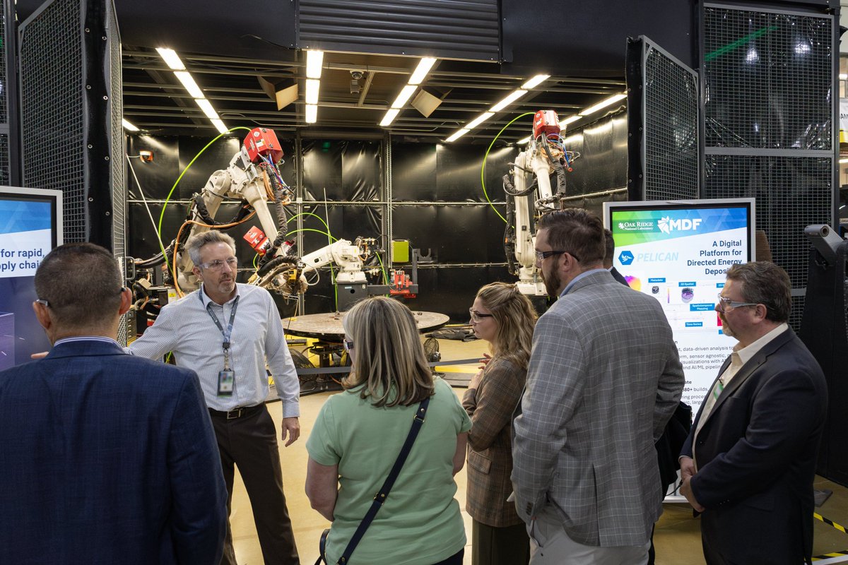 FESIorg's tweet photo. #ICYMI FESI’s @rickstocks visited DOE’s Oak Ridge National Lab for a tour of The Manufacturing Demonstration Facility (MDF) and Lab-Embedded Entrepreneurship Program (LEEP) Demo Day. The events brought together #startups, #industry, #investors, and federal and state partners. https://t.co/naz32aAtPL
