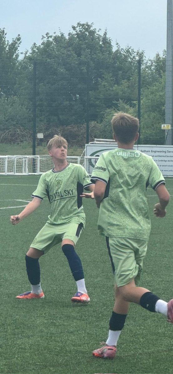 CSlatts8's tweet photo. Got to watch the big lad in action for LTFC today. Rare occasion I get to watch him as a parent. Solid game by him. Great game against Cambridge 2 good sides sharing a 3-3 draw.
#Beastmode #Baller #Centerhalf #AlfieJorge https://t.co/HTAQJj4Xa1