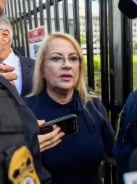 GOP__Ls's tweet photo. 🚨 Billionaire Julio Velutini bribed Puerto Rico's Republican governor, Wanda Vázquez.

Trump pardoned both of them after Velutini donated $3.5 million to Trump's “MAGA” PAC. https://t.co/qVv0vUpOT5