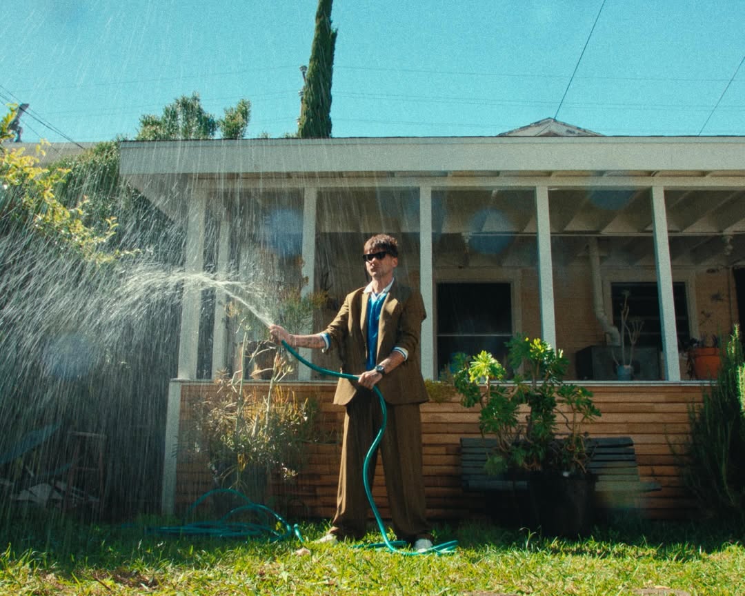 OT5Dailys's tweet photo. Louis Tomlinson with a water hose for Flaunt Magazine! (Words we never thought we would type, and we are absolutely not complaining!)

via georgysafari https://t.co/ODMeEeNjri