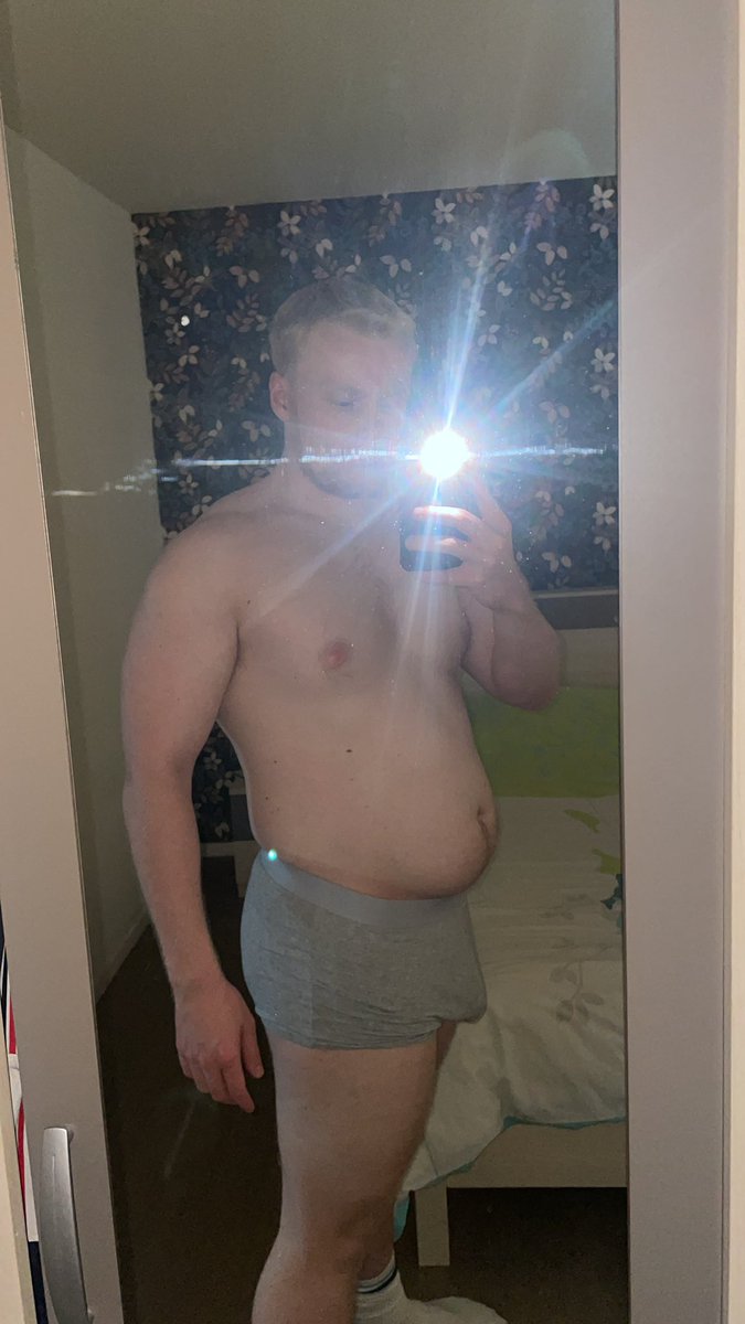 Guy00745657's tweet photo. Is this thing getting fatter ? more here : https://t.co/79CcF9EAYy https://t.co/T0LVJfAK9p