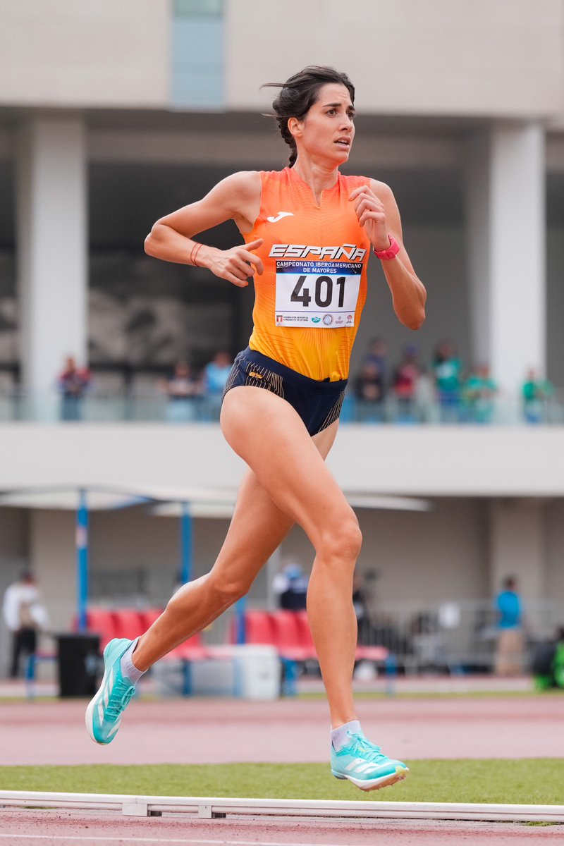 atletismoRFEA's tweet photo. Beatriz Álvarez es CAMPEONA Iberoamericana de 10.000 m🥇

Segunda medalla en Perú 🇵🇪 para #EspañaAtletismo 💥

⏱️ 3️⃣3️⃣:4️⃣5️⃣.5️⃣3️⃣

#PasiónPorCompetir https://t.co/tXbrujySvJ