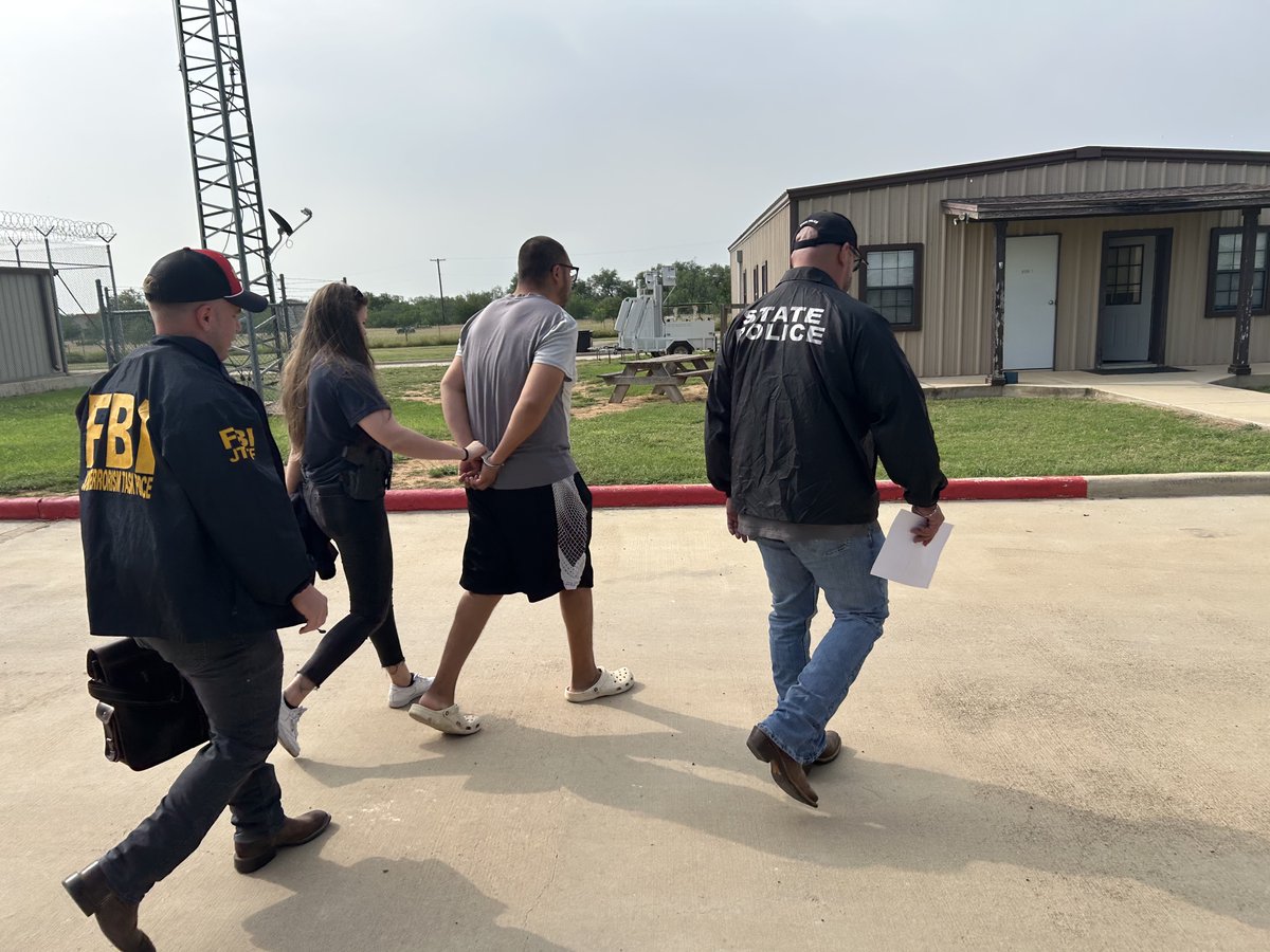 Texas DPS tweet media