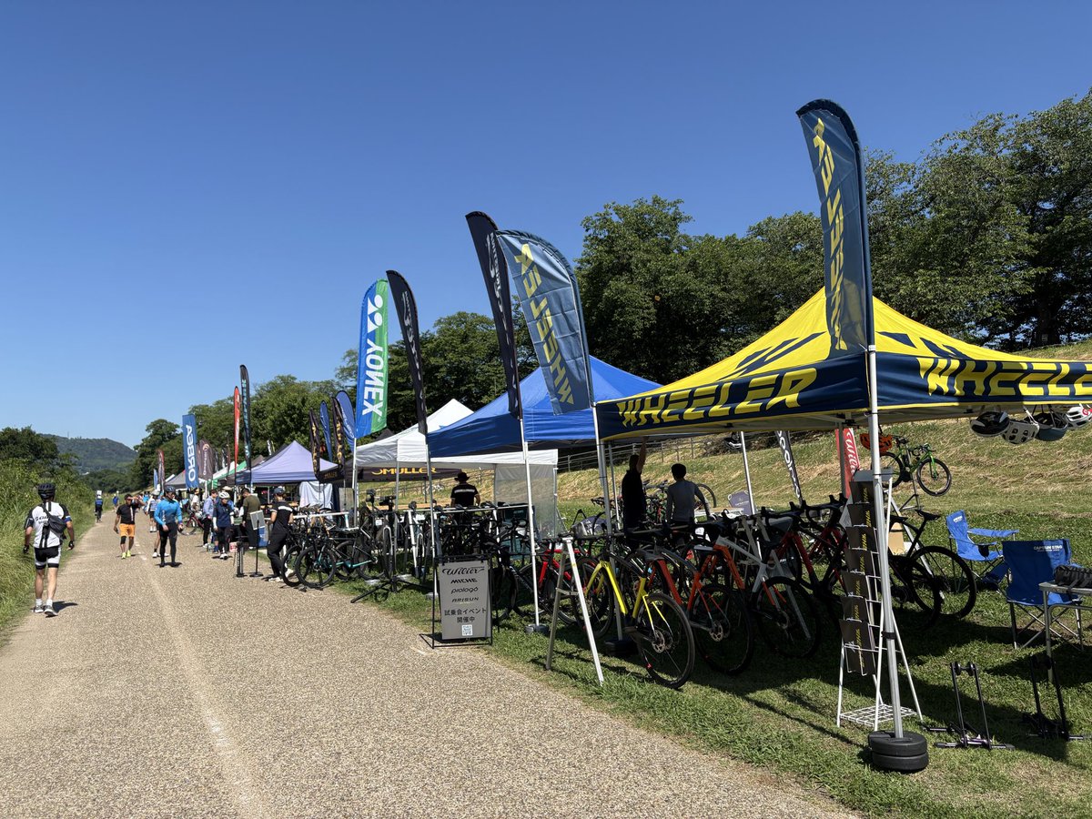 WheelerBikeJP's tweet photo. 5月30-31日はチャリサイに出展しております。
色んなブランドが出展しておりまぷ。
天気も良くて最高日和！
お待ちしております。

#チャリサイ
#wheeler
#ウィーラー
#ロードバイク https://t.co/bBNVABjgTy