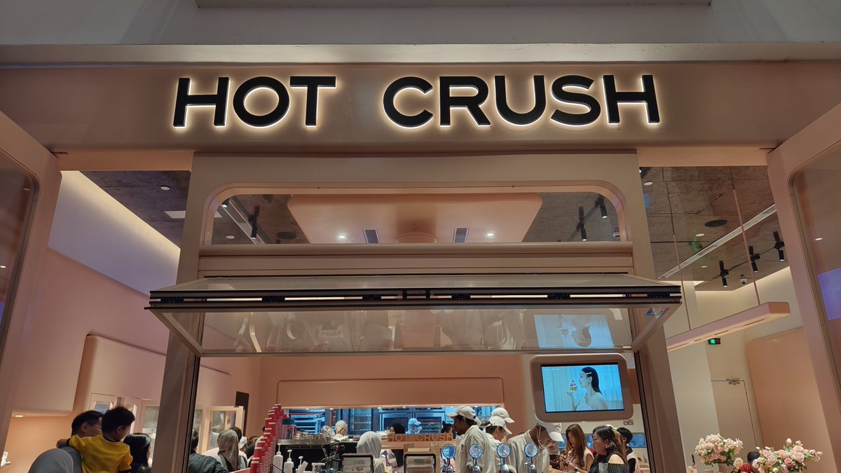1ostc4use's tweet photo. 🚨  RM50 CASH UNTUK SIAPA JUMPA KAD TNG SAYA DI BUKIT BINTANG! 🚨

Tolong guys, kad TnG saya tercicir malam tadi (around pukul 10 kat pavi most likely area Hot Crush). Sesiapa yang terjumpa, tolong sangat reply atau DM. https://t.co/XNo7vkkZuc