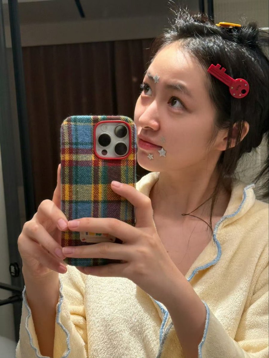 ziyu 女王 tweet media