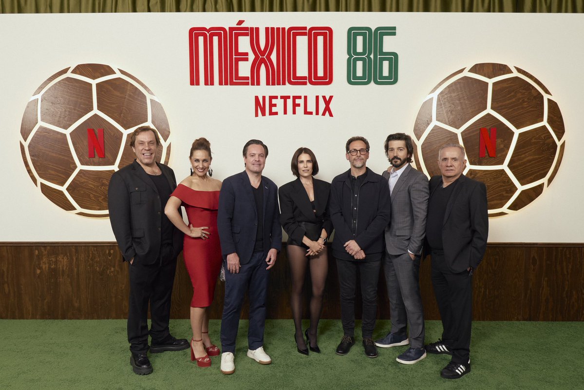 ElShotFB's tweet photo. Así se vivio la premier de la nueva pelicula de @NetflixLAT 
#Mexico86 protagonizada por @diegoluna_ @KarlaSouza7 y #DanielGimenezCacho 

@Eurekandco https://t.co/wJeKZWlKWK