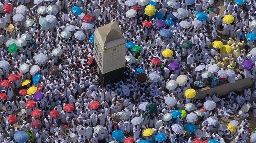_ABO__SOUD's tweet photo. تقبل الله من الحجاج حجهم، 
ومن الجميع صالح الأعمال، 
وأعاد الله الأيام المباركة على الأمة بالخير واليُمن والبركات.
حج مبرور، وسعي مشكور، وذنب مغفور 
اللهم احفظهم بحفظك
وارجعهم لأوطانهم سالمين غانمين.

#الحج_1447هـ https://t.co/zZ888LnWKQ