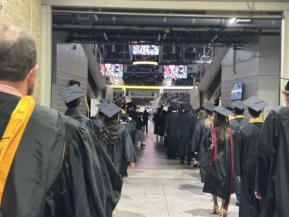 MattHines10's tweet photo. Congrats @AHS_Orioles Class of 2026! Fantastic ceremony….thanks to all the great staff behind the scenes setting up a new venue for success too! #WeAreAvonWeAreOne https://t.co/rfAbpZBRRM
