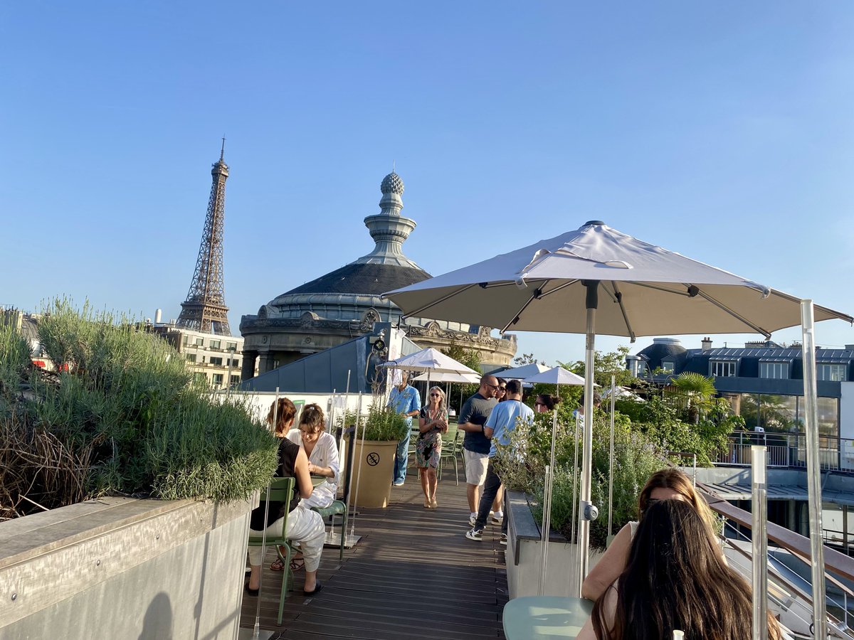 Guiguiii94's tweet photo. Que ce soit le Han Rooftop du @MuseeGuimet ou la guinguette Les Lionnes du @Palaisptedoree, les terrasses estivales des musées reprennent du service ! https://t.co/sqyBi8HqnJ