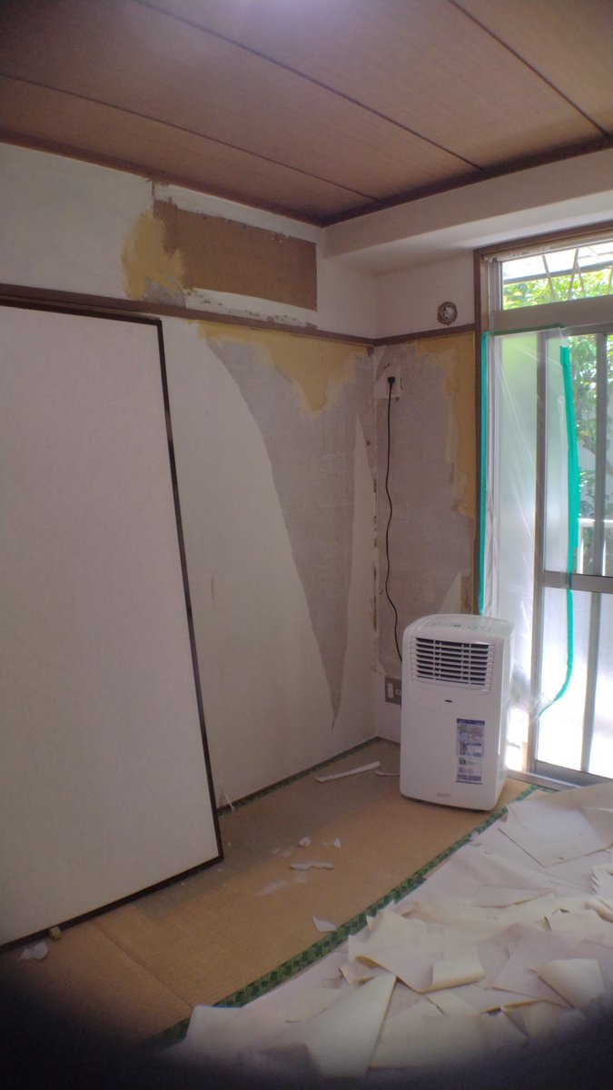 seiichi3287's tweet photo. 一度下見に来たらエアコン処理済みだったから本日から作業なので移動式エアコン持ち込みです。もう三年目最近に成って知れ渡った感じがしますね？
こんな現場はそうそう無いけどね！ https://t.co/7TyWvQ9OSg