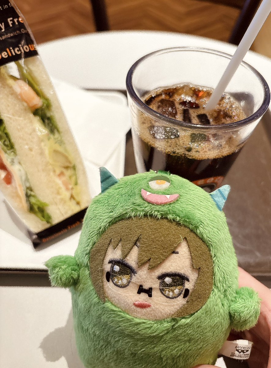 MonyamaDays's tweet photo. エビアボカド🥪モグモグﾔｰ
 #今日のモンヤマ https://t.co/sfEohyV2NZ