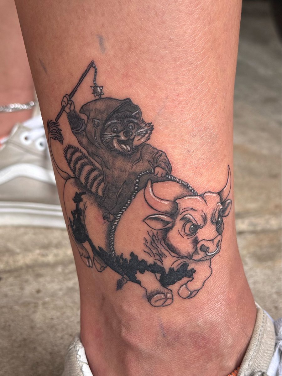 Stephlohantus's tweet photo. #newink 🦝🐂 🧭 https://t.co/id7wUy5pmP