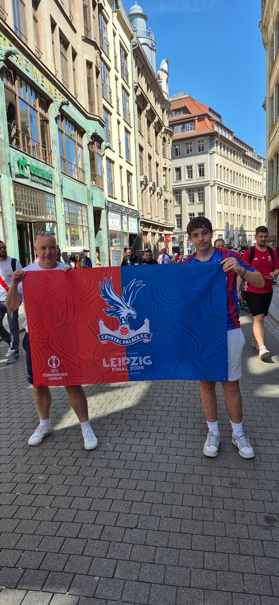 SteveK1969's tweet photo. What dreams are made off.
Having these moments with my boy.
🔴🔵🦅🏆 https://t.co/0MsP7qw4nc