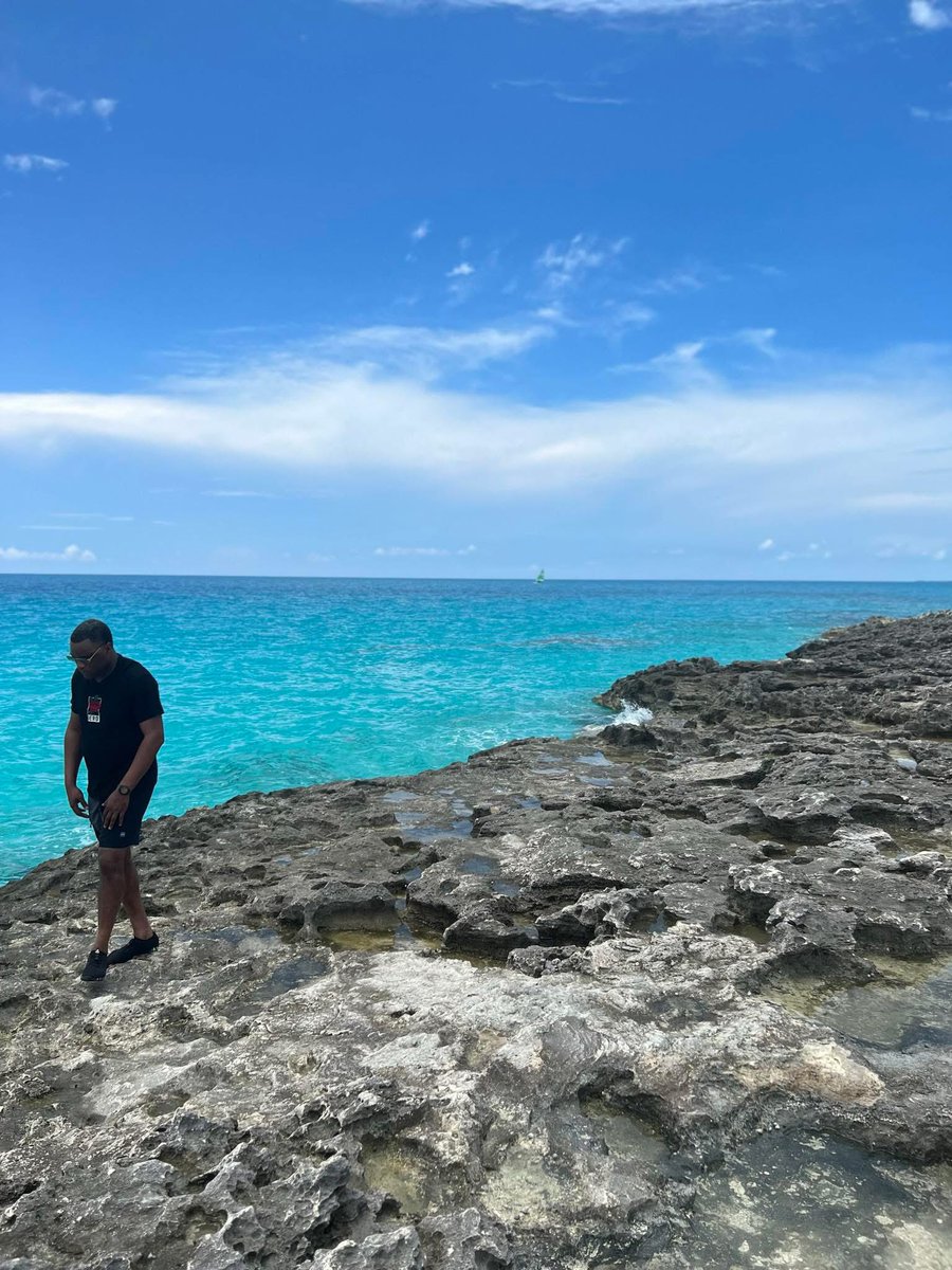 westsidejim's tweet photo. Think to yourself. 

What really, makes you happy? What does your day look like, when you achieve happiness, or fulfillment? Far too many of us, never sit and think, and ask that question; and really consider it long enough, to understand what that could be.  ~mtr https://t.co/5o3utsvxlM