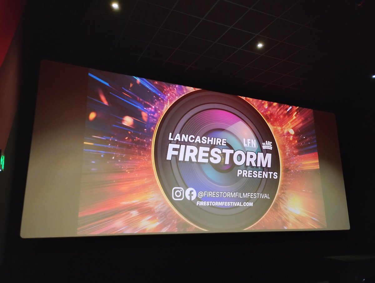 TheJackSmit's tweet photo. Death by wifi. Comedy Night delivered though - huge thanks to everyone who turned out for #LancashireFirestormPresents. https://t.co/kBBF5oHYDI