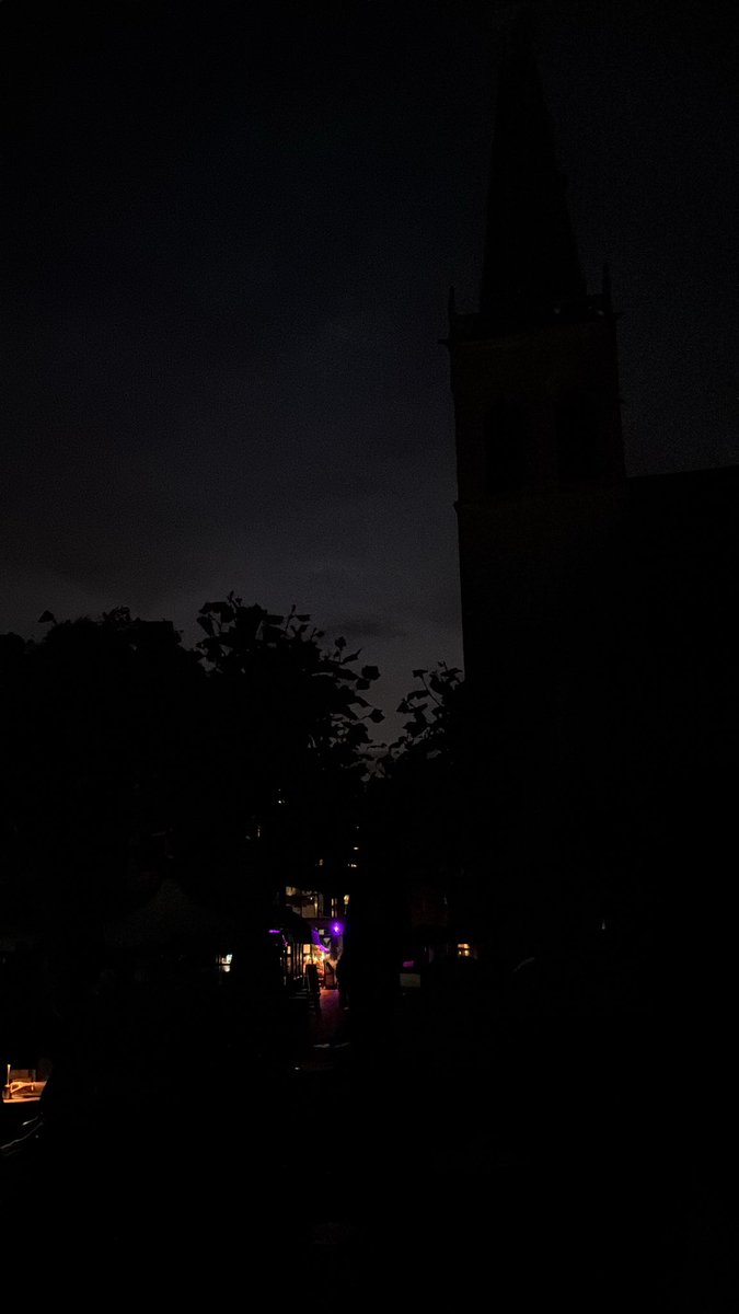 yddeb's tweet photo. Bruisende binnenstad Durkum #stroomstoring #doetinchem https://t.co/7p9wc444A7