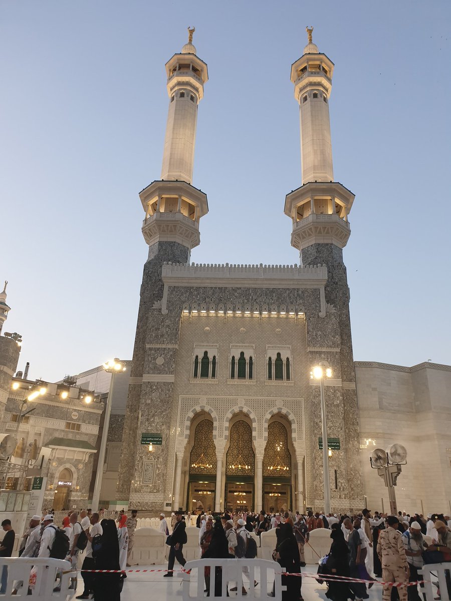 Ad17EL's tweet photo. تعجز الكلمات والشكر على جهود دولتنا لخدمة بلاد الحرمين وخدمة حجاج بيت الله أدام الله الأسلام والأمن والأمان وحكومتنا الرشيدة 💚🤍🇸🇦 https://t.co/8aBQiTEHkI