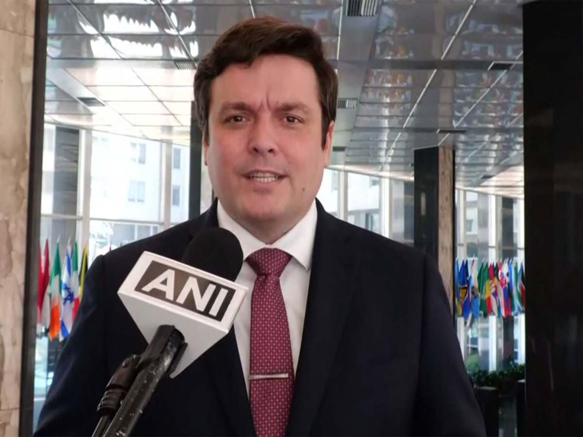 ani_digital's tweet photo. 'US committed to 'next level' defence ties with India: State Dept Spox Tommy Pigott
Read @ANI Story | https://t.co/GKvJjAsFRR
#US #DefenceTies #India https://t.co/roSL27Z50N