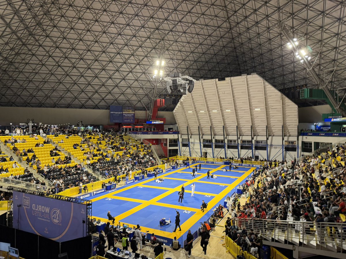 junto0903's tweet photo. 2回目の世界挑戦も初戦敗退でした。
化け物揃いの世界でも泥臭く粘りましたが、最後はタップしてしまいました。
これからも僕は大きな挑戦をし続けます。

応援ありがとうございました。
世界には強い奴がゴロゴロいるわ
#ウナギガラシ　#フルフォース　#柔術
#BJJCraft https://t.co/SX5f3QTDAO