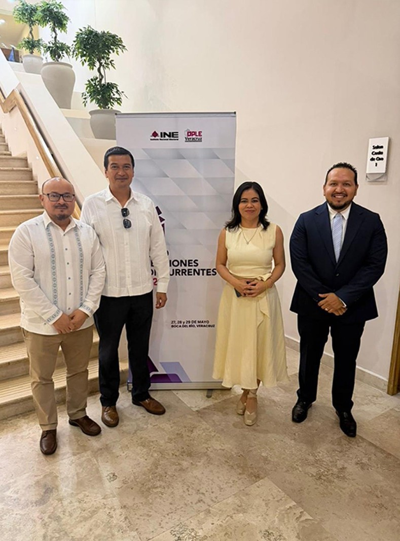 TEQROO_Oficial's tweet photo. #Boletín | El Magistrado Presidente del @TEQROO_Oficial, @SergioDemeneghi, participó como ponente en el Foro “Elecciones Concurrentes 2027: Retos del Sistema Nacional Electoral”, organizado por el
@INEMexico y el @ople_Ver.  https://t.co/eoNQgxQgdG https://t.co/3W543hi8J0