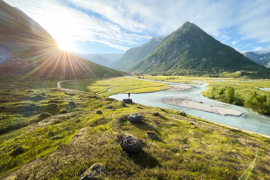 elusive_moose's tweet photo. From Tungestølen in Luster 😍
Photo via @VisitSognefjord #Norway #fjords https://t.co/lqZETvXiTK