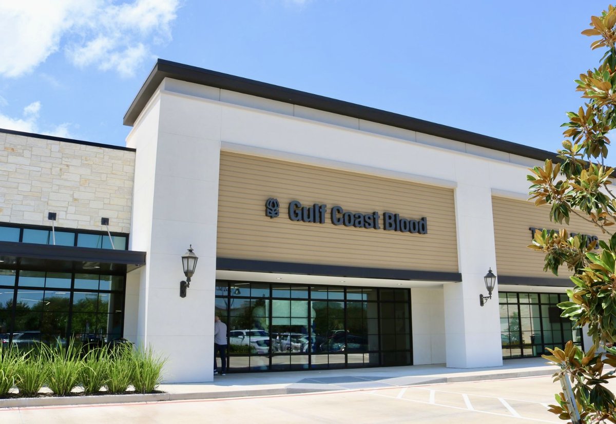 commitforlife's tweet photo. Today, we proudly celebrated the grand opening and ribbon cutting of Gulf Coast Blood – Sienna!

This state-of-the-art, 5,620-square-foot donor center is designed to provide a comfortable donation experience while helping us meet the growing need for blood across our region. As our communities continue to grow, so does the need for lifesaving blood donations.

We are honored to become part of the Sienna community and look forward to serving as a place where generosity, compassion, and hope come together to save lives. Schedule your next appointment at https://t.co/O1MQayuCeQ and come check us out!