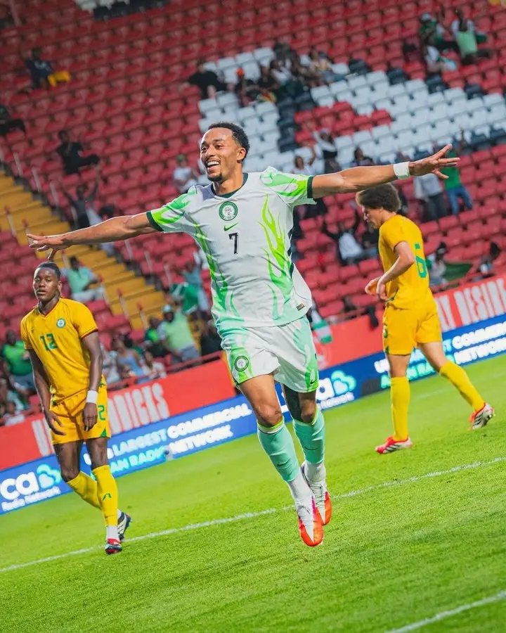 Derizy001's tweet photo. FEMIAZEEZ: I'D LOVE TO PLAY IN THE PREMIER LEAGUE AND I'LL DO ALL I CAN TO GET THERE.
SuperEagles and Millwall forward Femi Azeez says he will do all he can to get to the PremierLeague after a debut brace for Nigeria to help the SuperEagles reach the UnityCup final. #Azeez
#NFF https://t.co/b3E2CZQ2cF