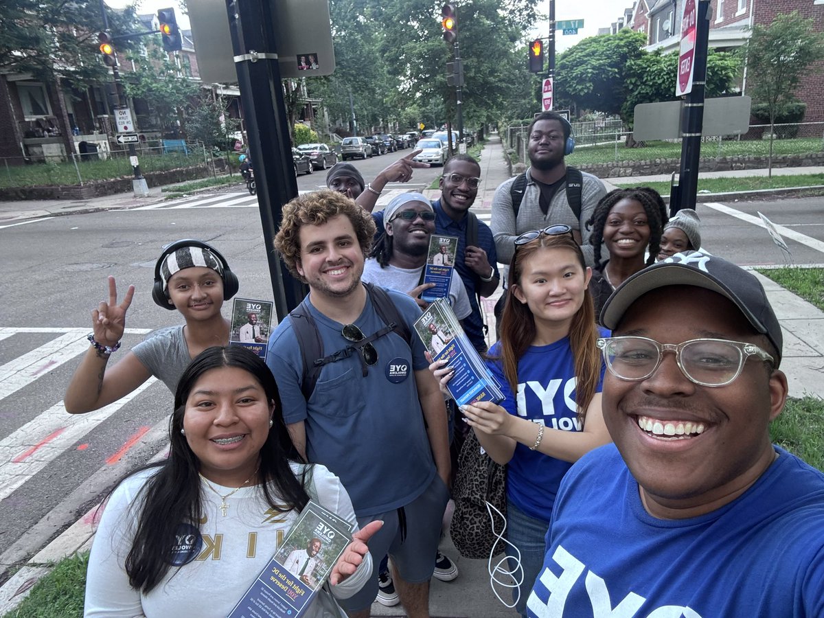 BryanWeaverDC's tweet photo. Proud of this team. 💙

In the rain, in the cold, in the heat—they keep showing up.

Knocking doors. Listening to neighbors. Sharing a message of hope and a vision for a more affordable, welcoming DC.

This campaign is powered by people who believe our city can be better. https://t.co/iSzWLc1TFN