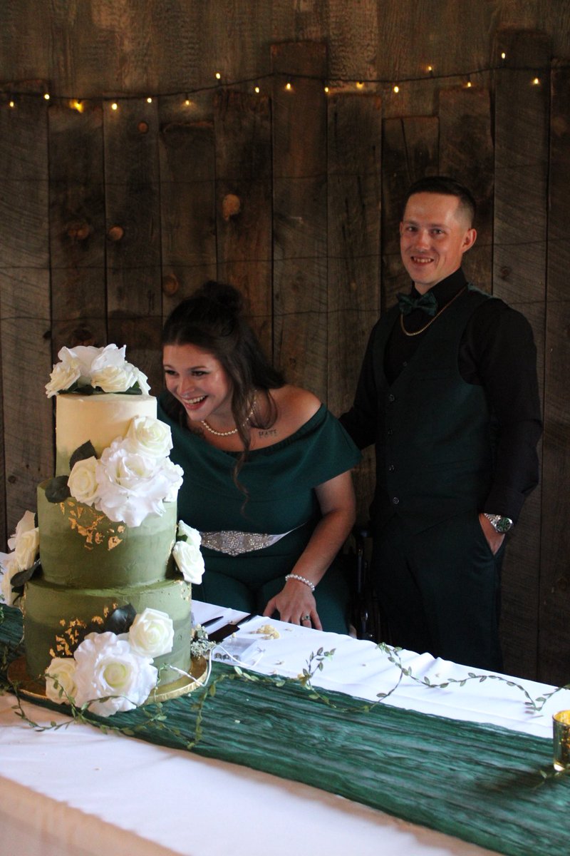 Optiiical's tweet photo. 1 year married to my best friend today. 
💙 https://t.co/oSxQOxIupv