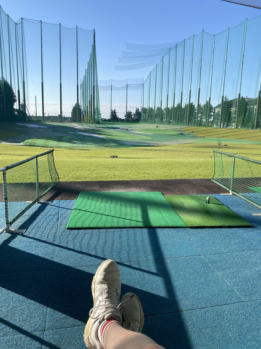 kou4959's tweet photo. おはようございます☀️
久しぶりの朝練🏌️‍♀️
明日はプチコンペなので振っときまーす😎⛳️

天気がいい☀️☀️☀️☀️☀️
明日も晴れ☀️☀️☀️☀️☀️

さて頑張りまーす💪 https://t.co/JKWK6jhflp