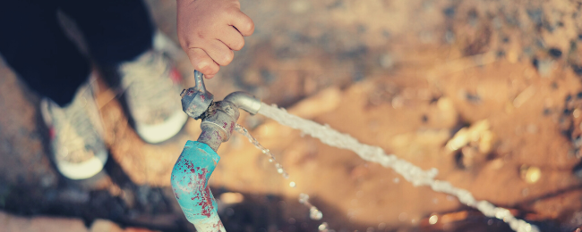 aguaorgmx's tweet photo. 🌡️ La sequía mantiene afectaciones en alrededor de 60 comunidades de Culiacán, mientras autoridades buscan habilitar más puntos de acceso al agua para atender el abastecimiento en la zona.

Más 👉 https://t.co/aG5Mand85G https://t.co/hrTjg3x1LZ