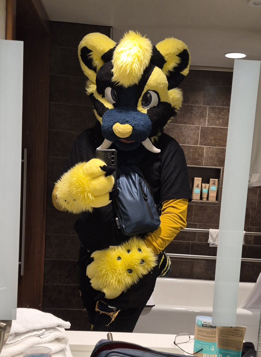 Slewfoot the Saber tweet media