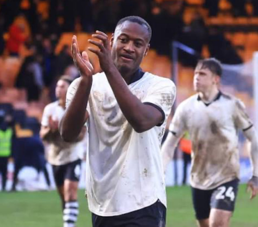 TristanWil88128's tweet photo. 🚨 Martin sherif  is reportedly keen to make his loan move to Port vale  permanent.

Vale have since filed for a restraining order which includes not allowing him anywhere near vale park . Follow tris Williams for ur latest Pvfc transfer rumours no bullshit round here 💯#pvfc https://t.co/LgHViyZFjT