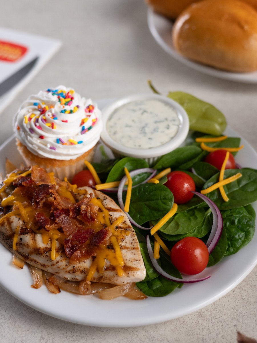 Golden Corral tweet media