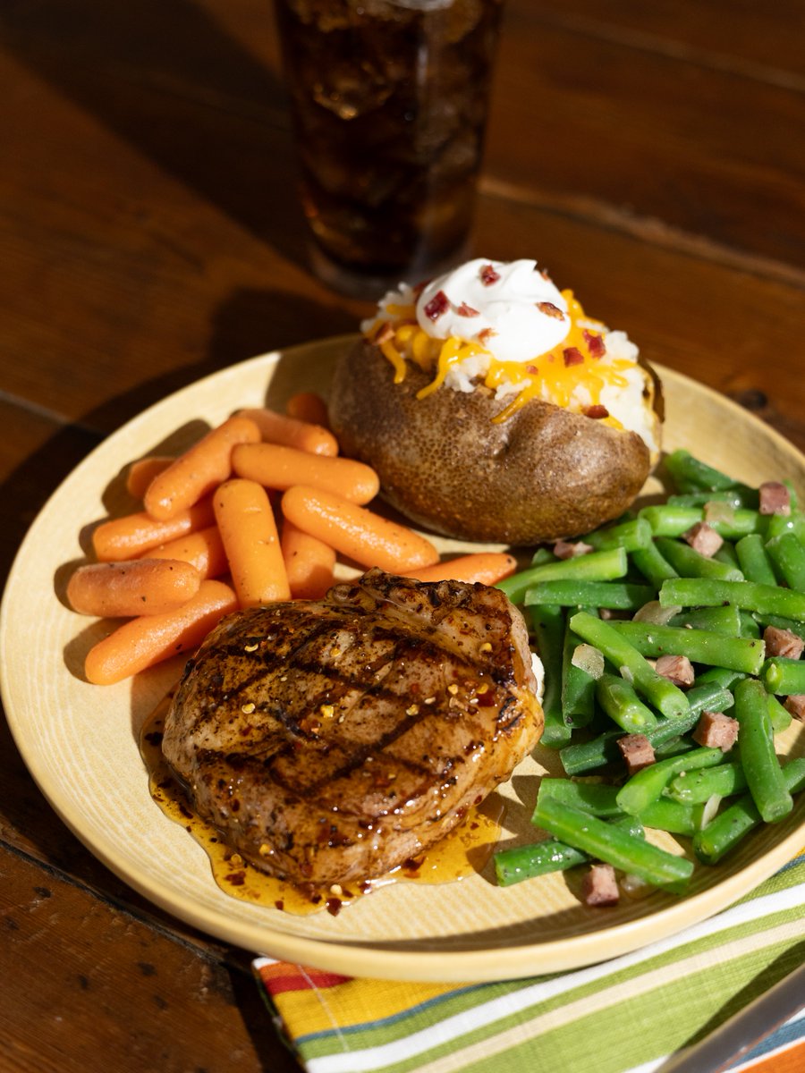 Golden Corral tweet media