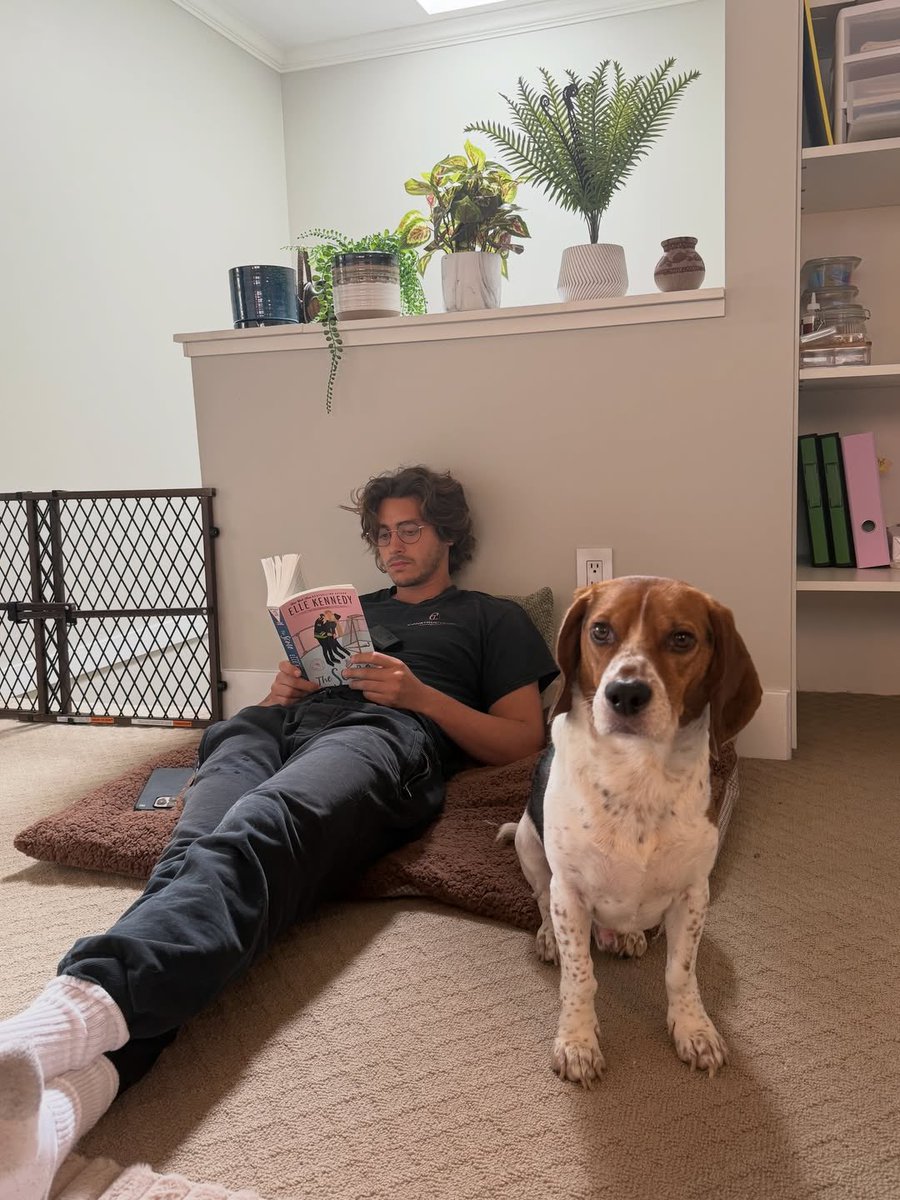 kodylavenders's tweet photo. the way antonio cipriano inherently understands logan as a character… casting director deserves a kiss on the mouth for hiring him https://t.co/XfJmKqlXuj