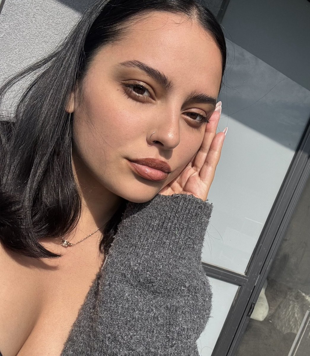 Kiki Rowe tweet media